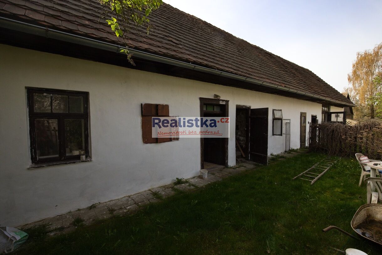 Nabízíme k prodeji RD s velkou stodolou a pozemky v obci Tojice (poblíž Nepomuku-PJ)