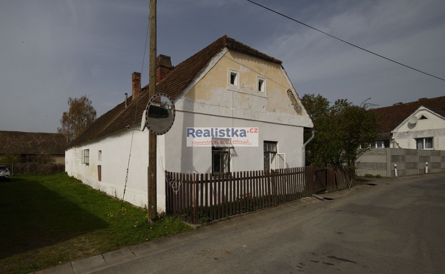 Nabízíme k prodeji RD s velkou stodolou a pozemky v obci Tojice (poblíž Nepomuku-PJ)