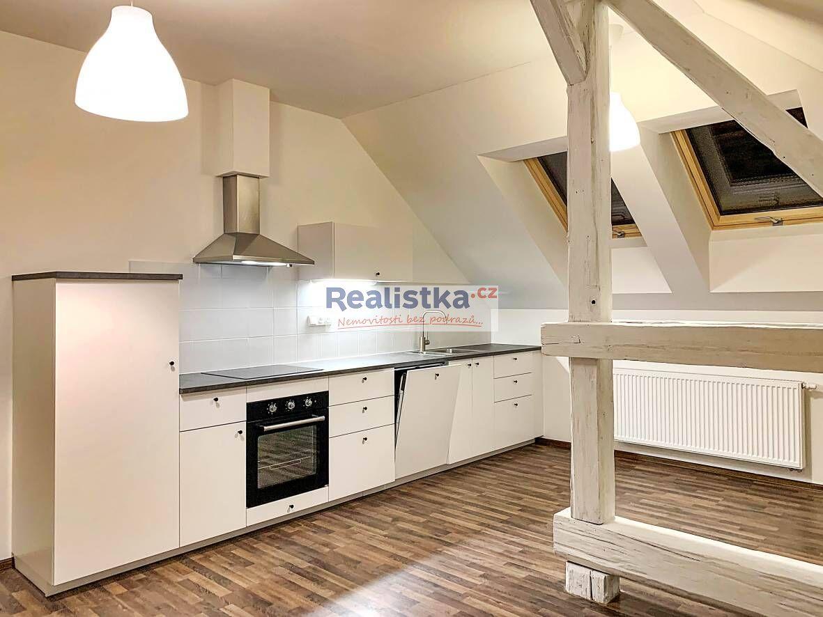 Pronájem bytu 2+kk Starý Plzenec