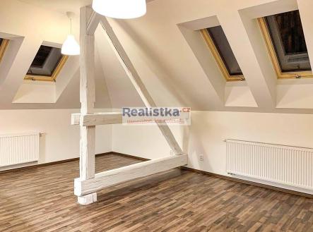 Pronájem bytu, 2+kk, 58 m²