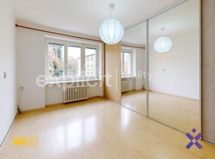 3810-Podvesna-IV-Bedroom 1 | Pronájem bytu, 2+1, 52 m²