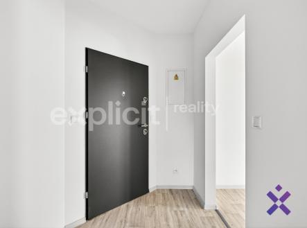 Vstupní dveře | Prodej bytu, 2+kk, 63 m²