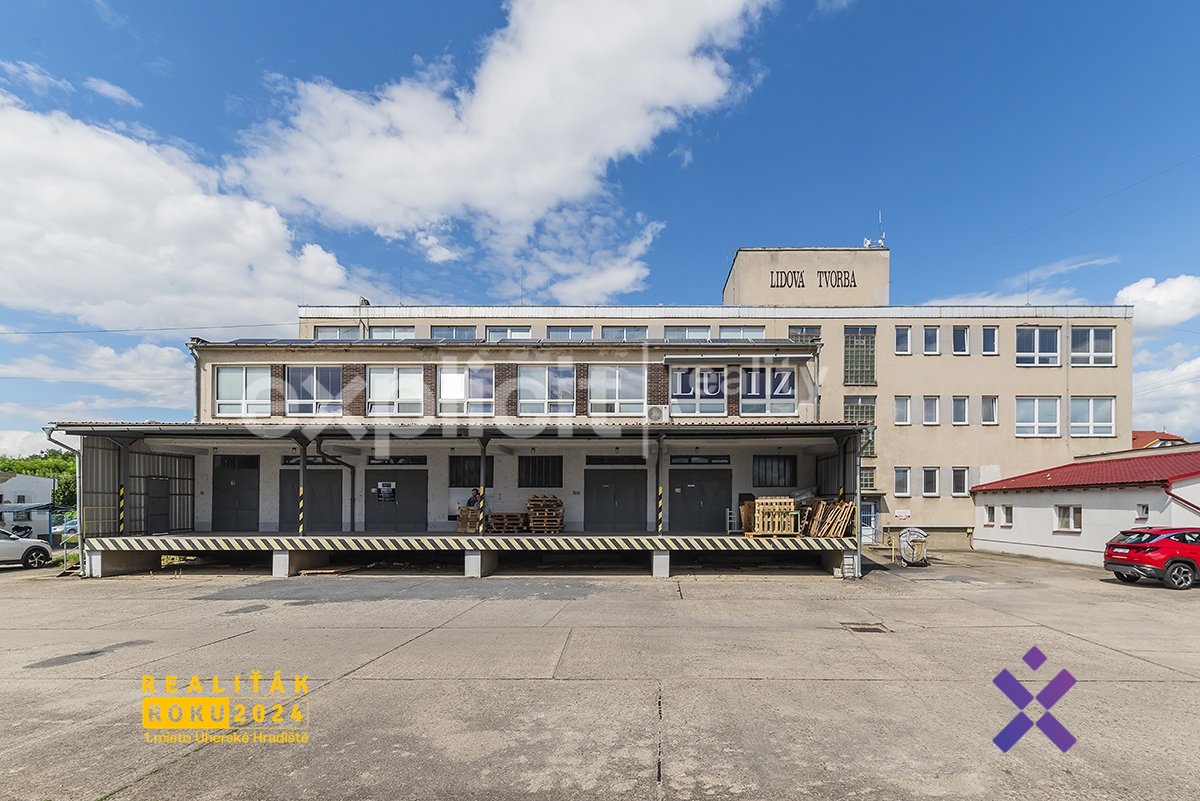 Prodej komercniho objektu-sklady s rampou,lehka vyroba,kancelare, 2007 m²-Uhersky Brod2