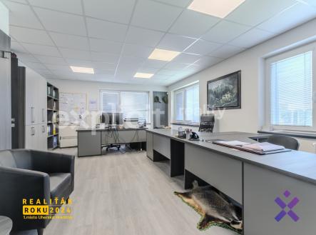 Pronajem komercniho objektu s kancelaremi, vyrobou, sklady a garazemi - Kromeriz2 | Pronájem - komerční objekt, sklad, 1 313 m²