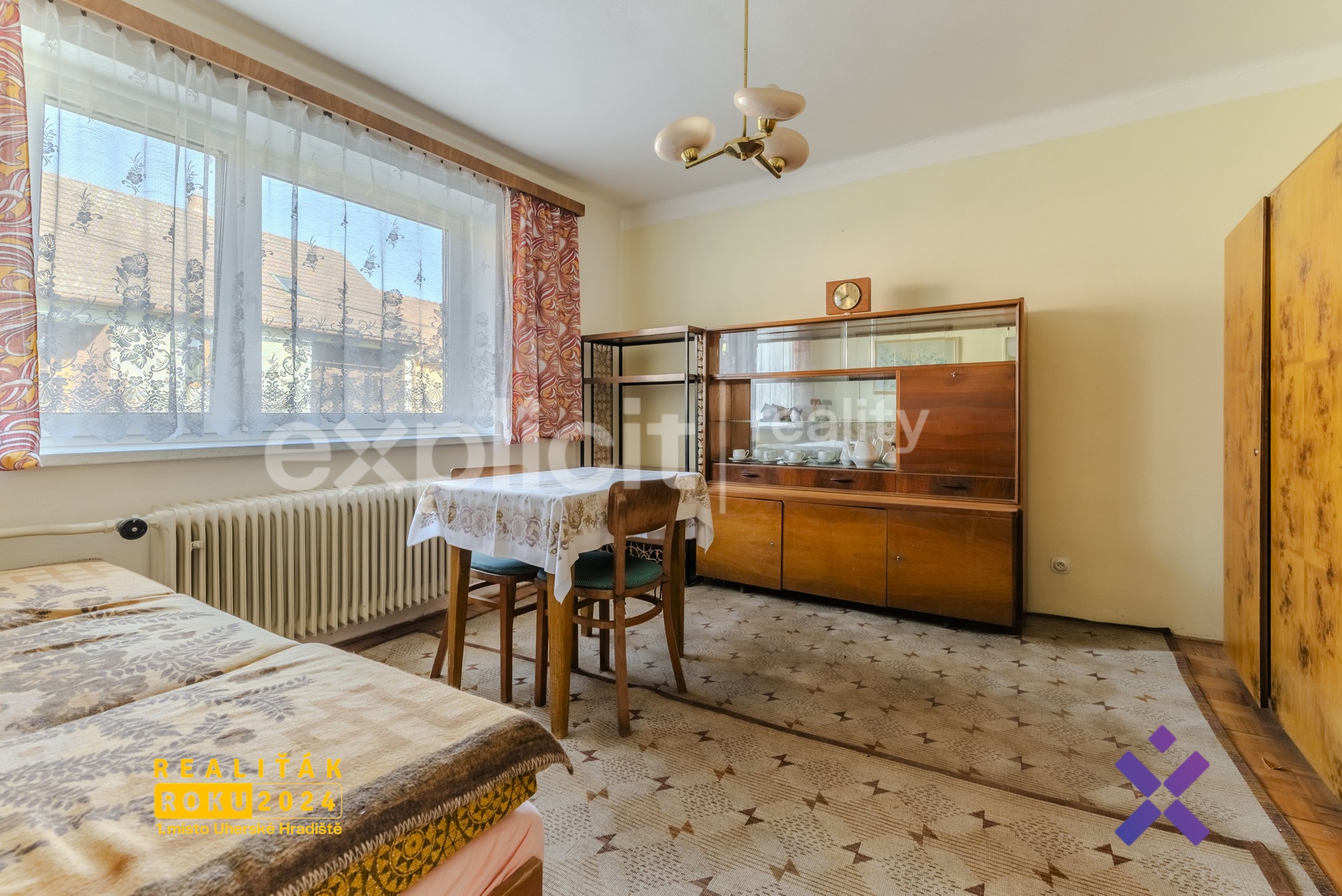 Prodej rodinneho domu 236 m², pozemek 459 m² - Domanin3