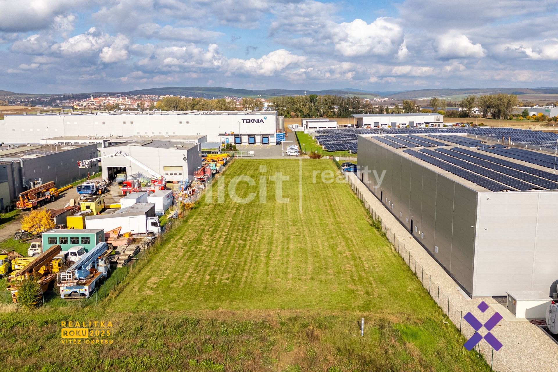 Prodej komerčního pozemku 3 525 m², Nivnice-HDR