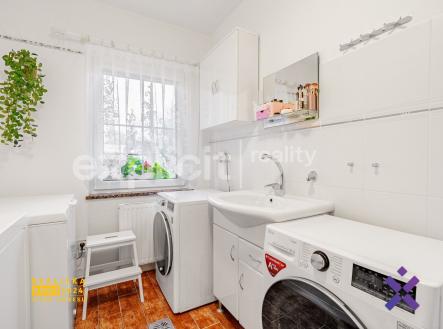 Prodej rodinného domu 234 m², pozemek 998 m² - Provodov | Prodej - dům/vila, 234 m²