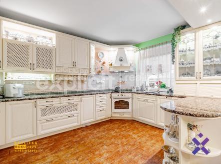 Prodej rodinného domu 234 m², pozemek 998 m² - Provodov | Prodej - dům/vila, 234 m²