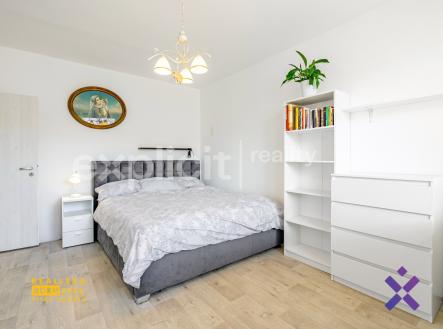 Loznice 4 | Prodej bytu, 2+1, 57 m²