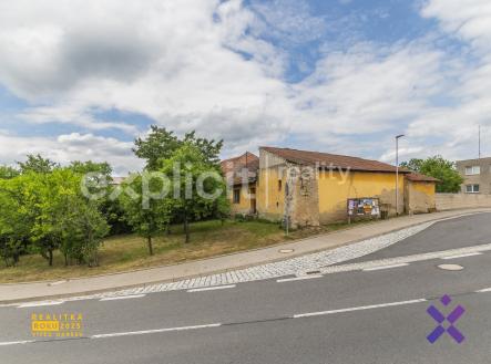 Filip Hladiš realitní makléř Prodej pozemku 739 m² s domem 135 m² určeným k demolici - Velký Ořechov | Prodej - pozemek pro bydlení, 739 m²