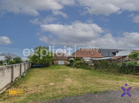 Filip Hladiš realitní makléř Prodej pozemku 739 m² s domem 135 m² určeným k demolici - Velký Ořechov | Prodej - pozemek pro bydlení, 739 m²