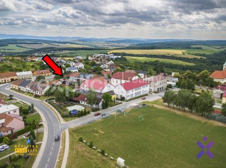 Filip Hladiš realitní makléř Prodej pozemku 739 m² s domem 135 m² určeným k demolici - Velký Ořechov | Prodej - pozemek pro bydlení, 739 m²