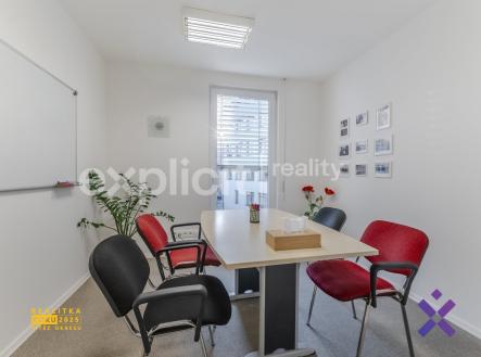 Pronajem obchodniho prostoru u namesti 547 m², Uherske Hradiste22 | Pronájem - obchodní prostor, 199 m²