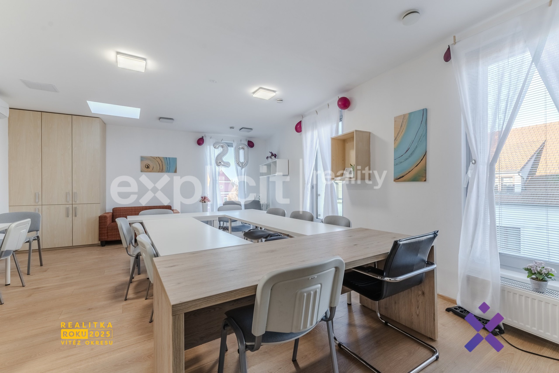 Pronajem obchodniho prostoru u namesti 4.NP 190 m22