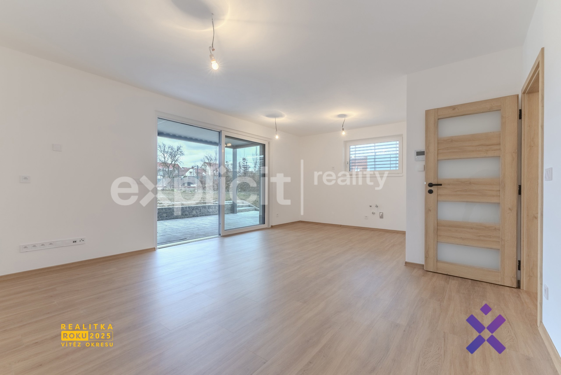 Prodej prizemniho bytu 3+kk 94 m² se zahradou 233 m², Ostrozska Nova Ves1