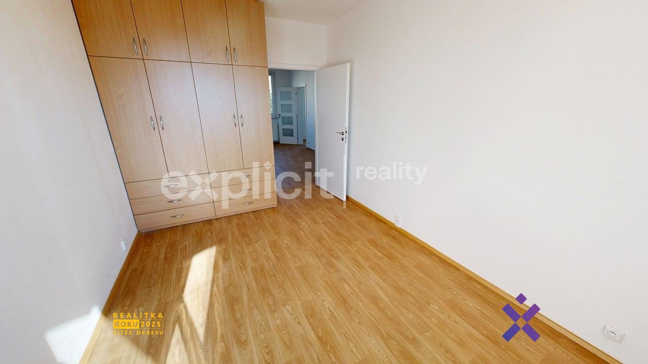 Tomáš Batík, Explicit reality, Pronájem bytu 3+1 70 m², Zlín