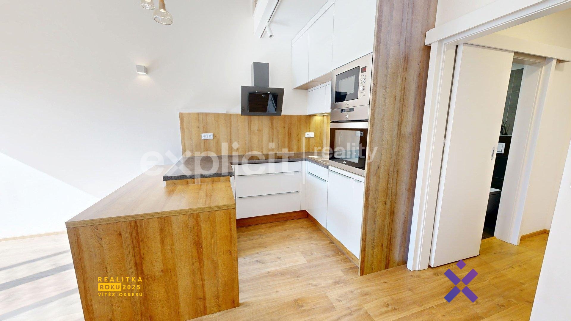 René Mrnuštík-Explicit Reality (1)