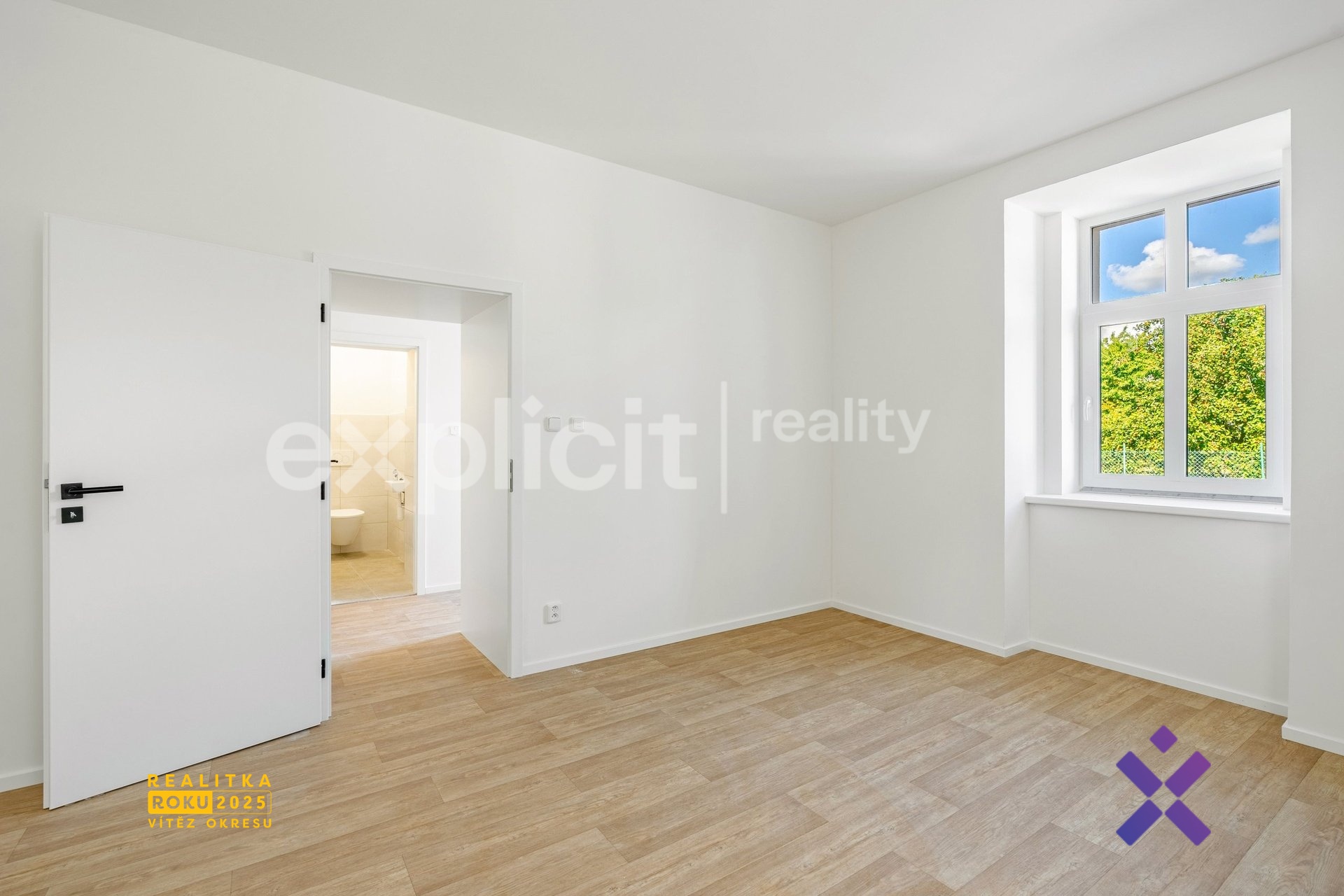 Tomáš Batík, Explicit reality, Pronájem bytu 4+kk, 98 m², Hostovlice