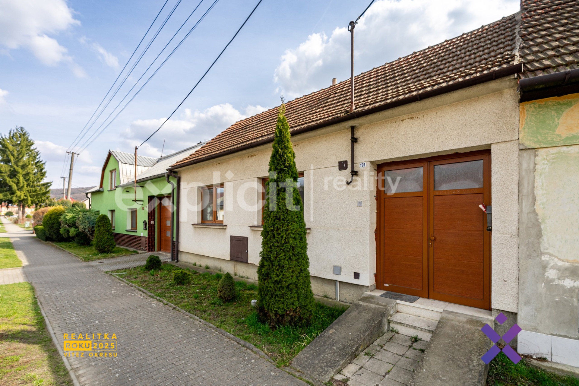 Prodej rodinného domu 2+1 100 m², pozemek 1196 m² - Záhorovice