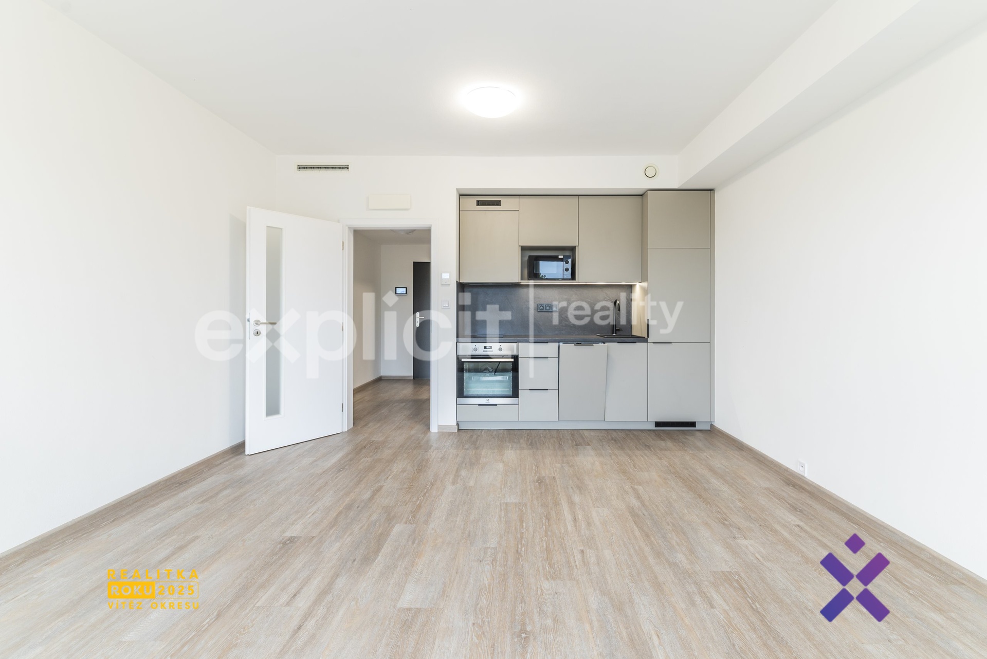 Filip Hladiš realitní makléř Pronájem bytu 1+kk, 38 m² - Uherský Brod