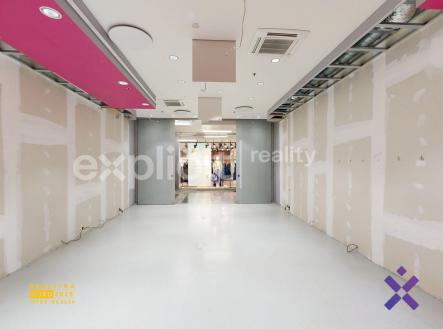 Pronajem-Prodejny-ve-Zlatem-Jablku-55m2-Katerina-Sulcova-Explicit-reality-Pronajem-prodejna-komercni | Pronájem - obchodní prostor, 55 m²