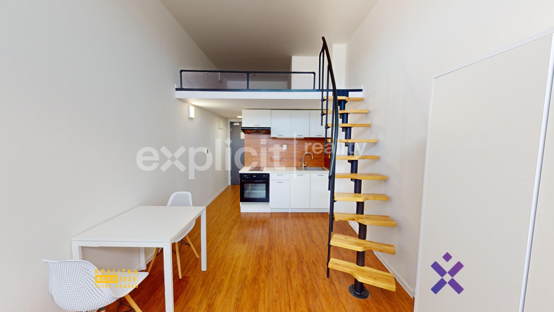 Pronájem ateliéru 1+kk, 29 m² - Zlín (Loft)