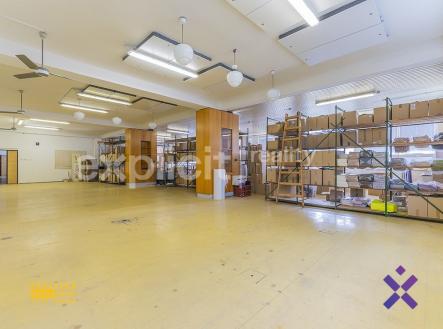 Filip Hladiš realitní makléř Pronájem prostor pro lehkou výrobu, sklady s rampou, kanceláře, 1 162 m | Pronájem - komerční objekt, sklad, 1 162 m²