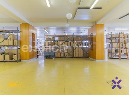 Filip Hladiš realitní makléř Pronájem prostor pro lehkou výrobu, sklady s rampou, kanceláře, 1 162 m | Pronájem - komerční objekt, sklad, 1 162 m²