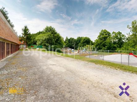 Garaz-Priluky-ulice-Prilucka-Photo-3 | Pronájem - malý objekt/garáž