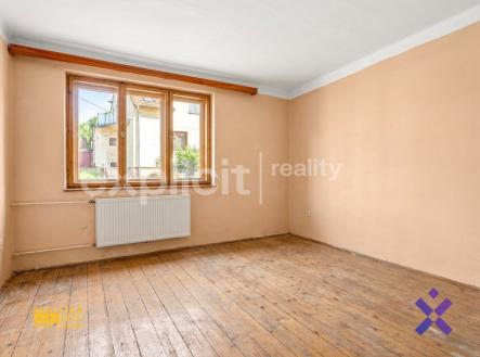 Prodej rodinného domu 122 m², pozemek 1 312 m² - Hradčovice 231 | Prodej - dům/vila, 122 m²
