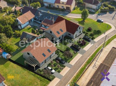Filip Hladiš realitní makléř - Prodej dvou dvojdomů s mezonetovými byty o dispozicích 3+kk a 4+kk, 6 | Prodej - dům/vila, 61 m²