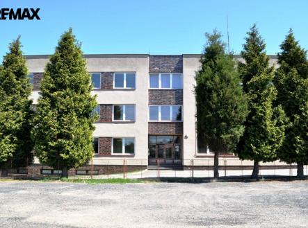 budova a parkování ... | Pronájem - kanceláře, 20 m²