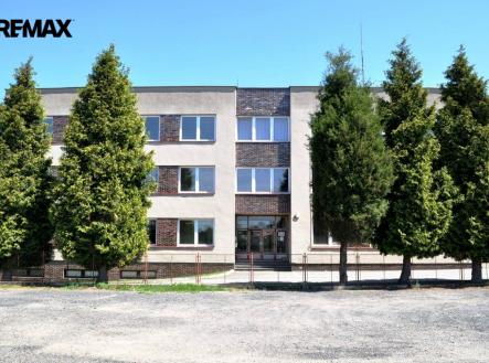 budova a parkování ... | Pronájem - kanceláře, 20 m²