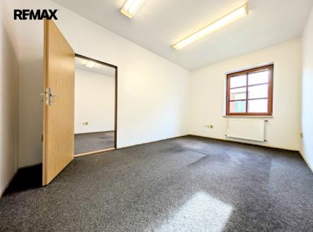 kanceláře v 2. NP ... | Pronájem - kanceláře, 20 m²