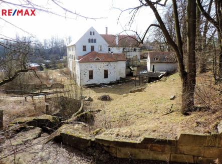img_ea24323b80.jpg | Prodej - historický objekt, 7 969 m²