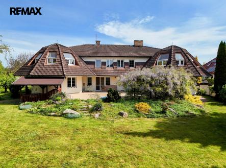 jihozápad ... | Prodej - dům/vila, 950 m²