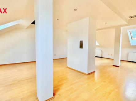 Prodej - dům/vila, 242 m²