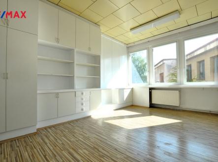 foto je pouze informativní ... | Pronájem - kanceláře, 26 m²