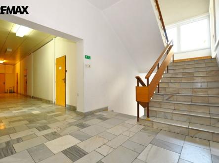 foto je pouze informativní ... | Pronájem - kanceláře, 26 m²