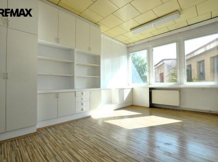 foto je pouze informativní ... | Pronájem - kanceláře, 26 m²