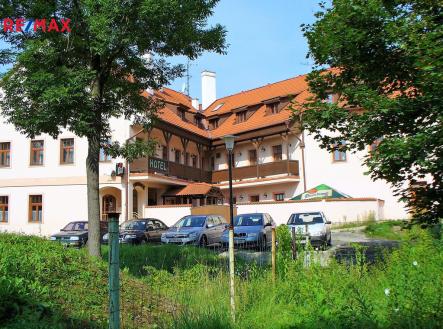 hnh-foto-ze-zadu-1.jpg | Pronájem - hotel, 931 m²