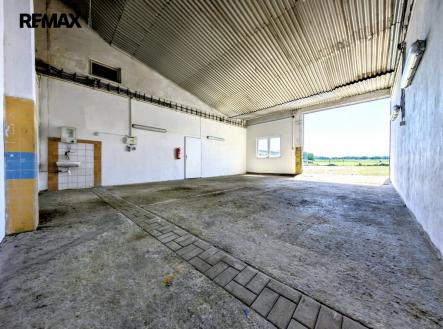 dílna ... | Pronájem - skladovací prostor, 2 110 m²