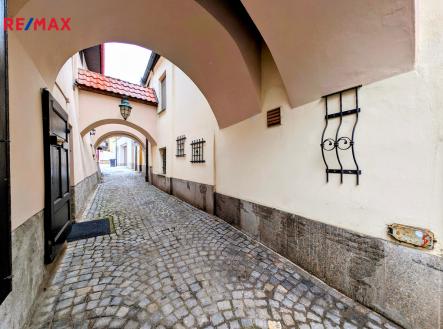 přístup z ulice Horní ... | Pronájem - kanceláře, 35 m²