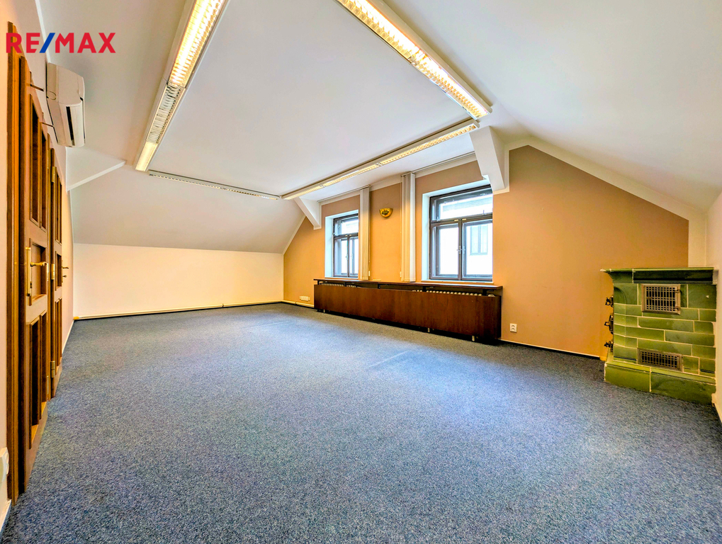 kanceláře 3. NP ...