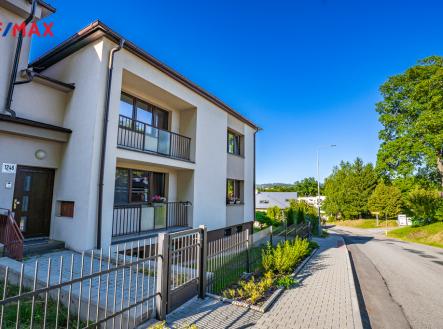 vstup do rodinného domu ... | Prodej - dům/vila, 880 m²