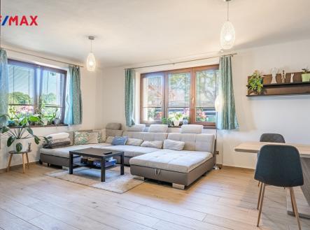 byt v 1. NP - denní pokoj ... | Prodej - dům/vila, 880 m²