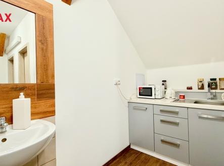 8.jpeg | Pronájem - kanceláře, 18 m²