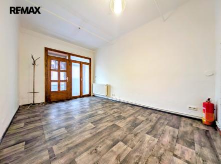 obchodní prostor ... | Pronájem - obchodní prostor, 33 m²