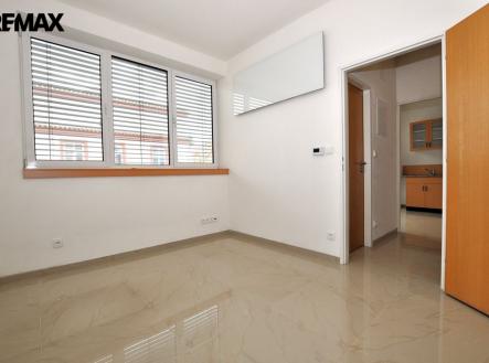 Pronájem bytu, 2+kk, 25 m² obrázek