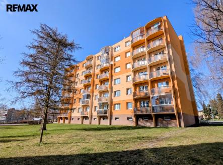 okna na jihozápad ... | Pronájem bytu, 2+kk, 56 m²